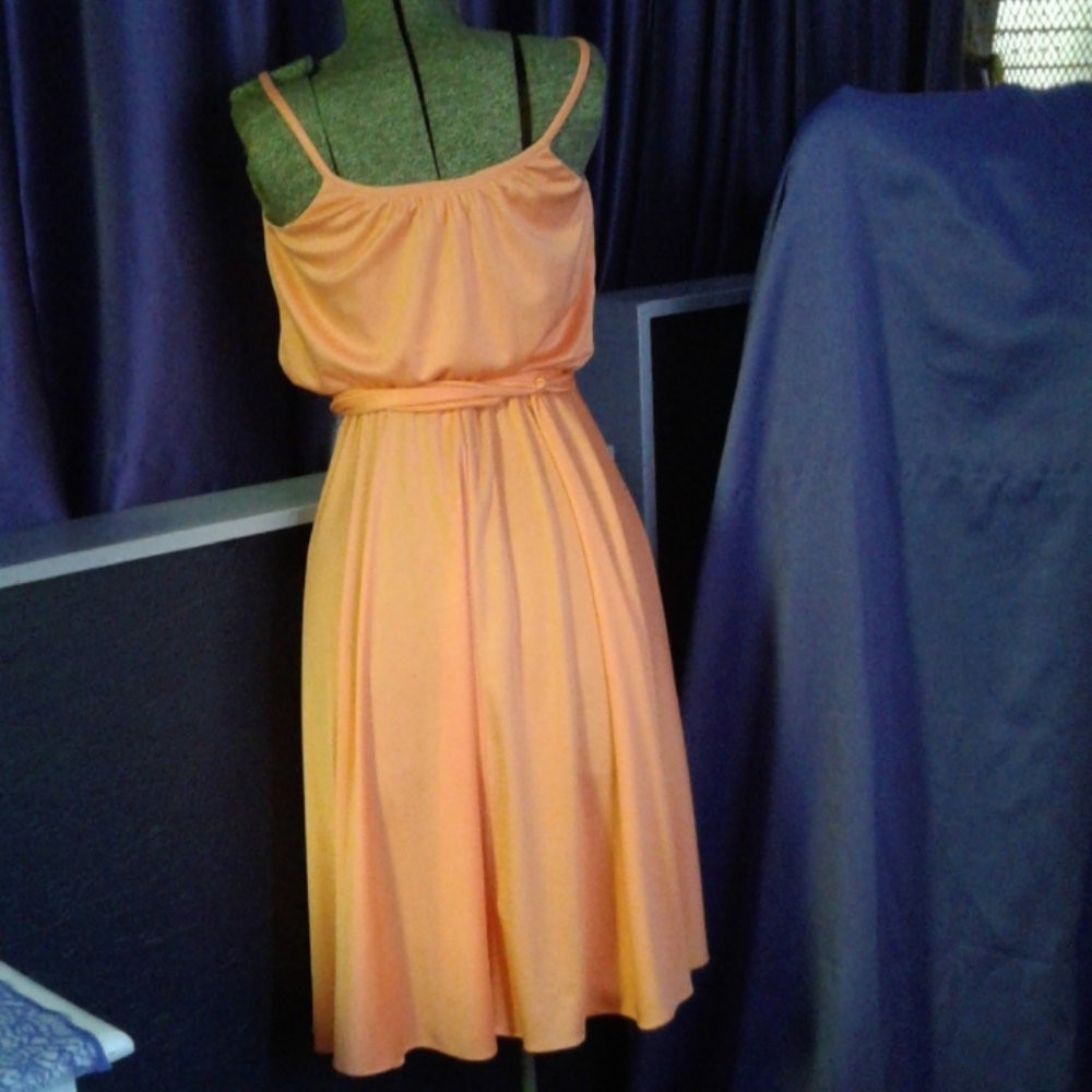 Dress - Picture 2 of 2